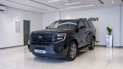 2025 Ford Expedition PLATINUM, schwarz, 14.900 km, Import VAE — Foto 3 z 16