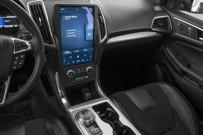 2023 Ford Edge ST, silber, 77.050 km, Import VAE — Foto 8 z 15