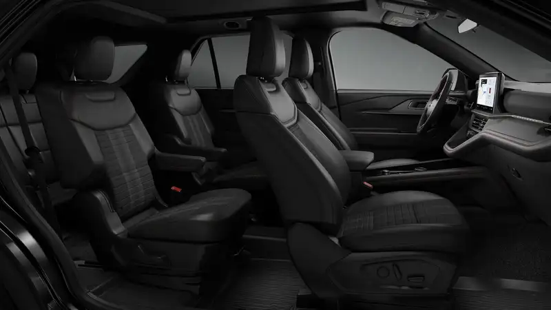 2027 Ford Explorer ST-Line, schwarz, 0 km, Import Kanada — Foto 4 z 6