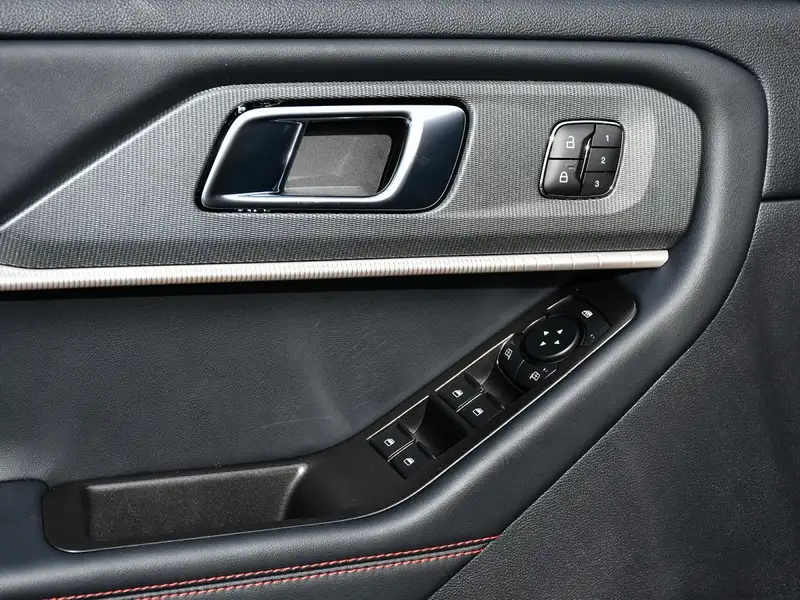 2027 Ford Explorer St-Line, grau, 0 km, Import Kanada — Foto 12 z 12