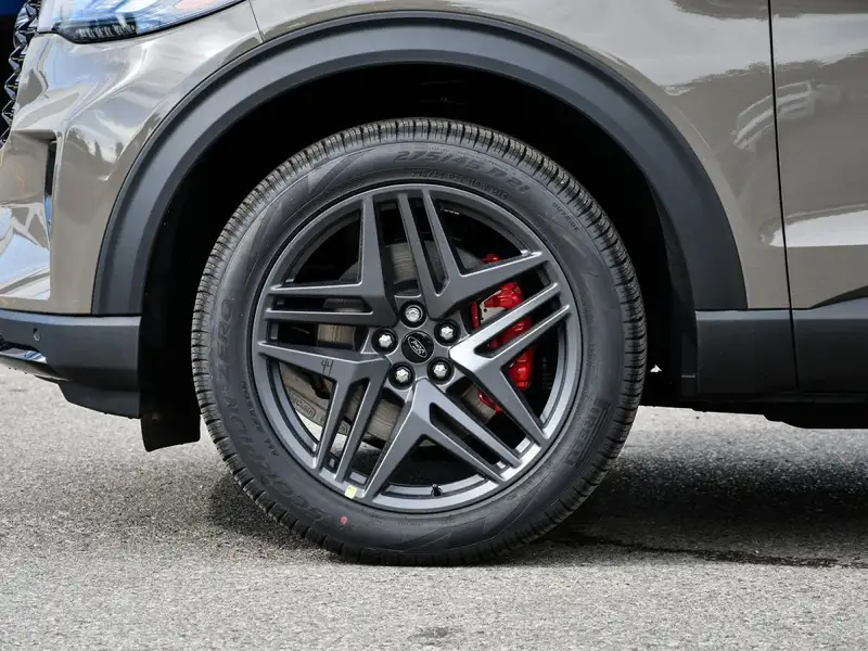 2027 Ford Explorer St-Line, grau, 0 km, Import Kanada — Foto 6 z 12