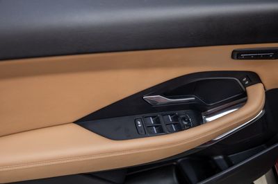2021 Jaguar E-PACE SE, rot, 62.000 km, Import VAE — Foto 11 z 16