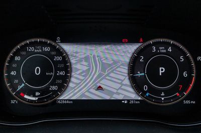 2021 Jaguar E-PACE SE, rot, 62.000 km, Import VAE — Foto 16 z 16