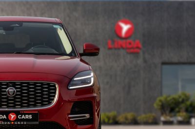 2021 Jaguar E-PACE SE, rot, 62.000 km, Import VAE — Foto 3 z 16