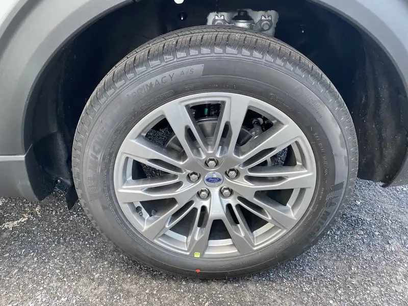 2027 Ford Explorer Platinum, weiß, 0 km, Import Kanada — Foto 10 z 12