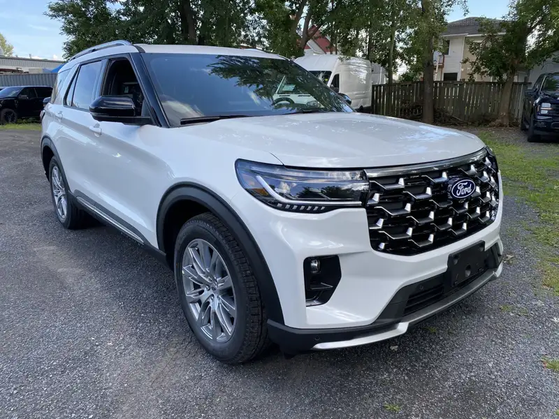 2027 Ford Explorer Platinum, weiß, 0 km, Import Kanada — Foto 8 z 12