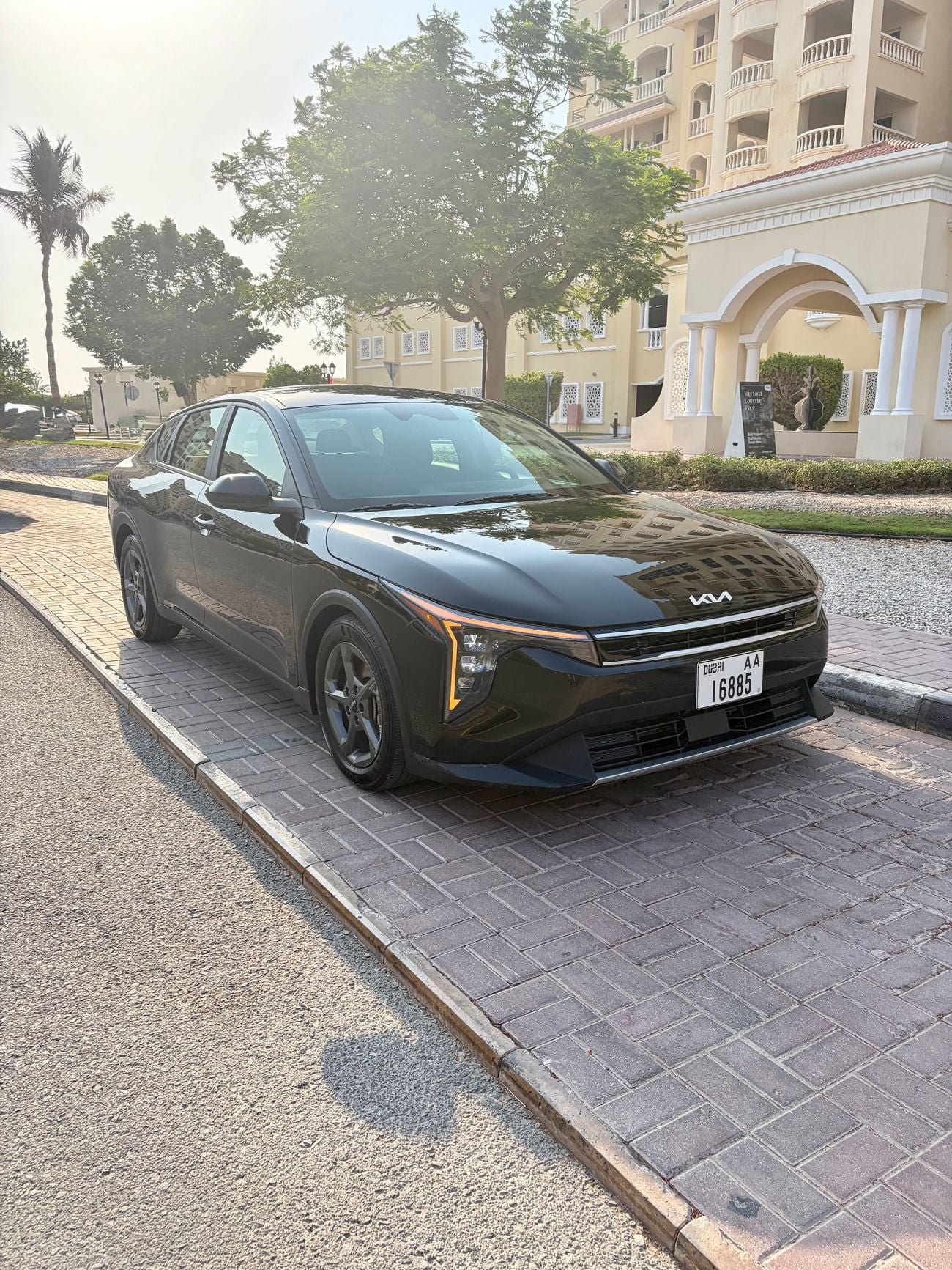 2025 Kia K4 LX STANDARD, schwarz, 9.000 km, Import VAE — Foto 1 z 12 2025 Kia K4 LX STANDARD, schwarz, 9.000 km, Import VAE — Foto 1 z 12