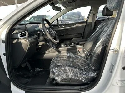 2025 Kia K5 EX, weiß, 0 km, Import VAE — Foto 3 z 6