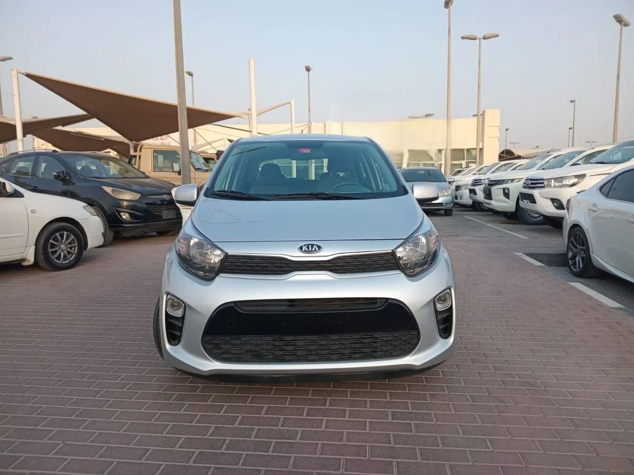 2021 Kia Picanto EX, silber, 73.200 km, Import VAE — Foto 1