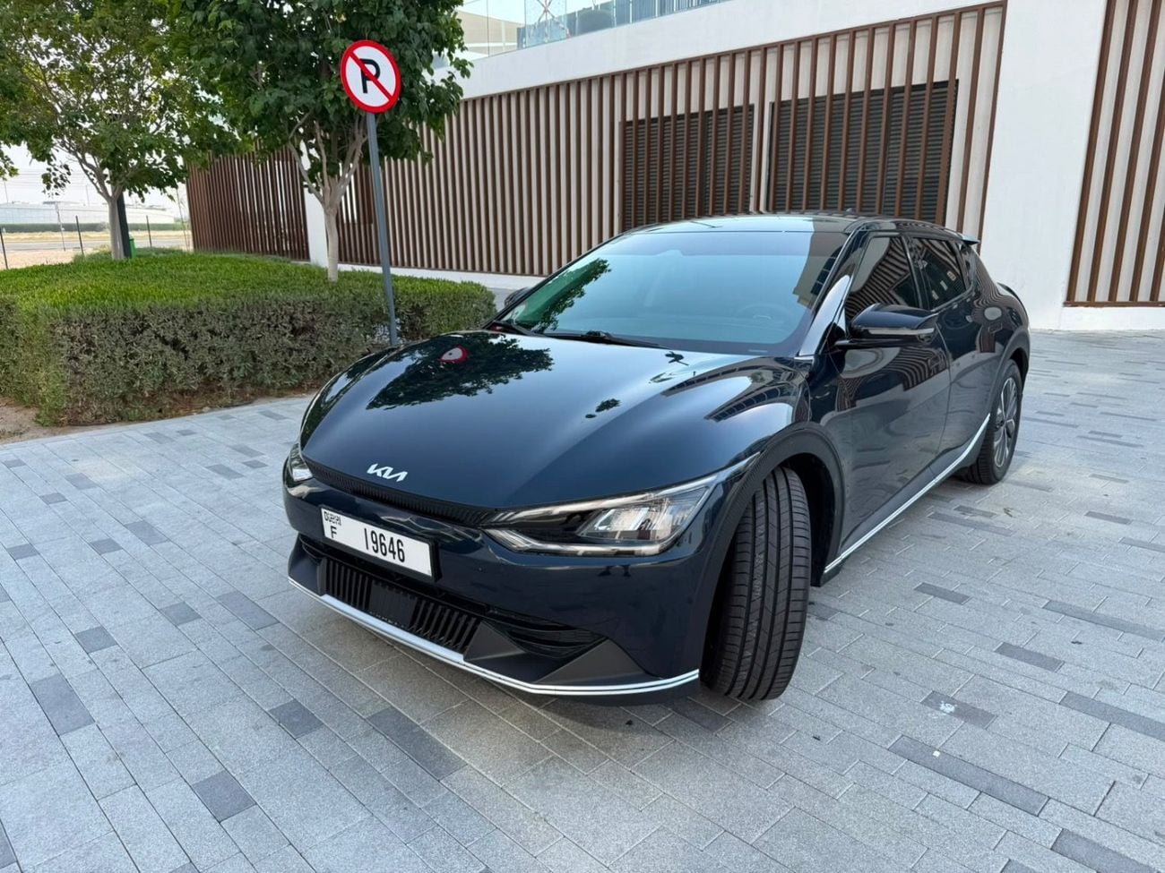 2024 Kia EV6 EARTH, schwarz, 37.000 km, Import VAE — Foto 1