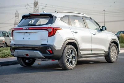 2025 Kia Seltos EX, weiß, 0 km, Import VAE — Foto 5 z 20