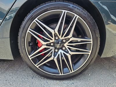 2022 Kia Stinger GT, grün, 52.000 km, Import VAE — Foto 12 z 16