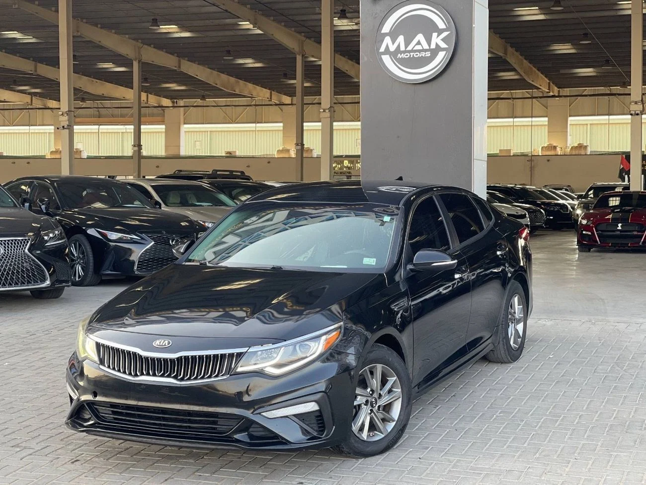 2019 Kia Optima LX, schwarz, 114.000 km, Import VAE — Foto 1