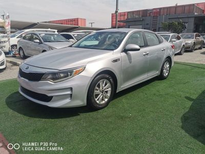 2018 Kia Optima LX, silber, 41.000 km, Import VAE — Foto 12 z 16