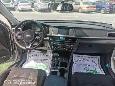 2018 Kia Optima LX, silber, 41.000 km, Import VAE — Foto 9 z 16