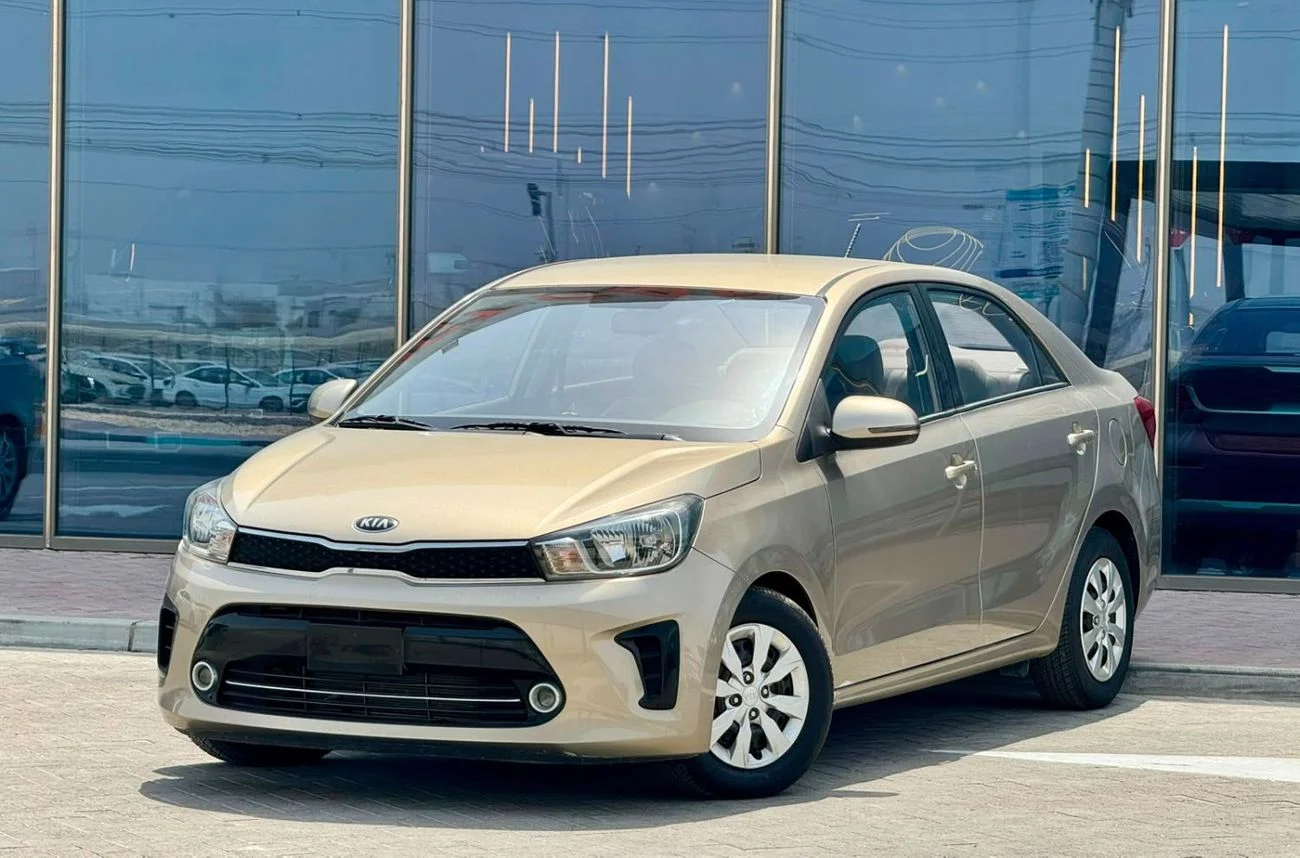 2021 Kia Pegas LX, beige, 71.000 km, Import VAE — Foto 1