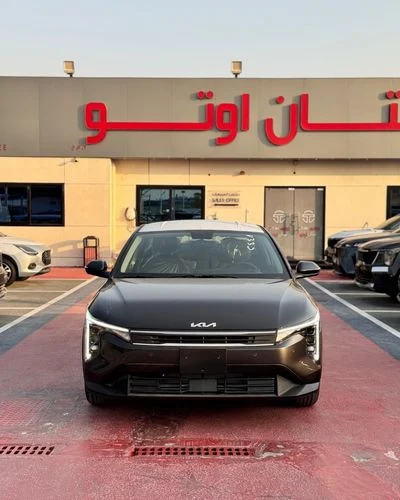 2027 Kia K4 Gcc, grau, 0 km, Import VAE — Foto 2 z 30