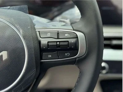2026 Kia K5 EX, weiß, 0 km, Import VAE — Foto 12 z 17