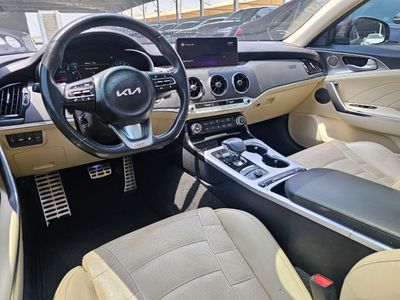 2022 Kia Stinger GT, grün, 52.000 km, Import VAE — Foto 8 z 16