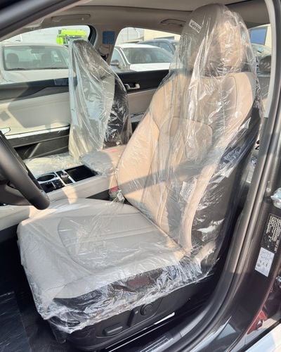2027 Kia K5, grau, 0 km, Import VAE — Foto 10 z 28