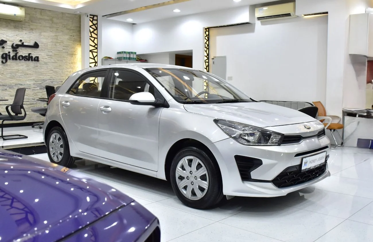 2021 Kia Rio LX, silber, 37.000 km, Import VAE — Foto 1