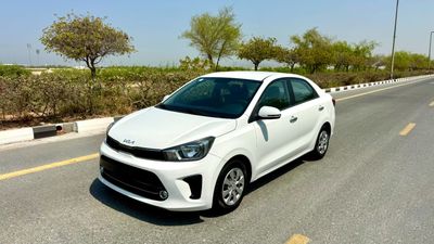 2023 Kia Pegas EX, weiß, 83.000 km, Import VAE — Foto 3 z 16