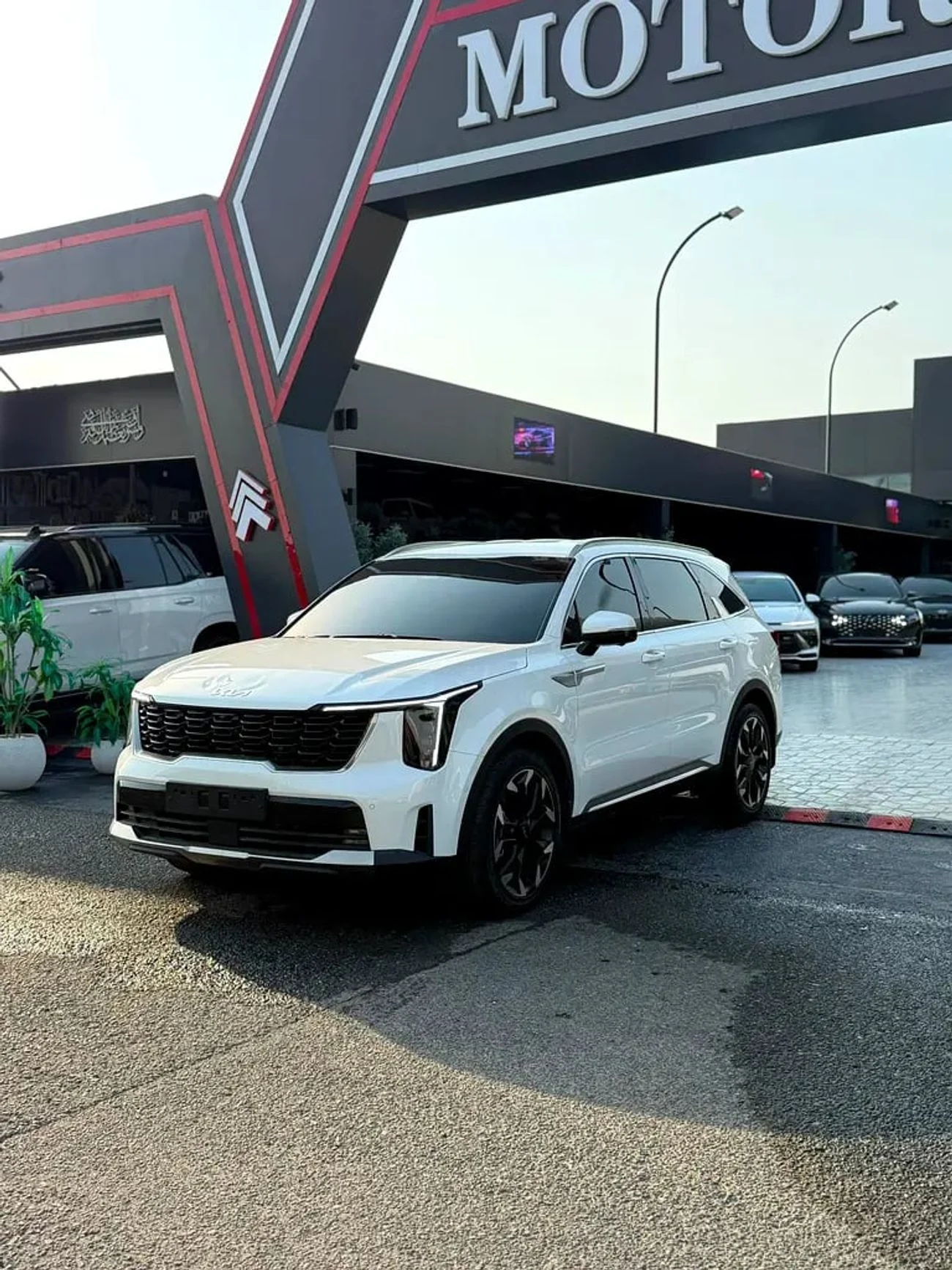 2024 Kia Sorento EX FOP, weiß, 10.848 km, Import VAE — Foto 1