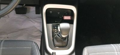2025 Kia Sonet EX, rot, 0 km, Import VAE — Foto 14 z 20