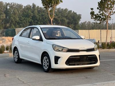 2022 Kia Pegas GL, grau, 85.000 km, Import VAE — Foto 2 z 13