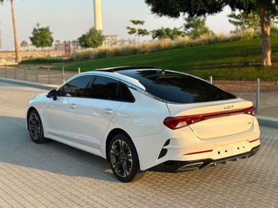 2023 Kia K5 GT-LINE, weiß, 122.000 km, Import VAE — Foto 5 z 16