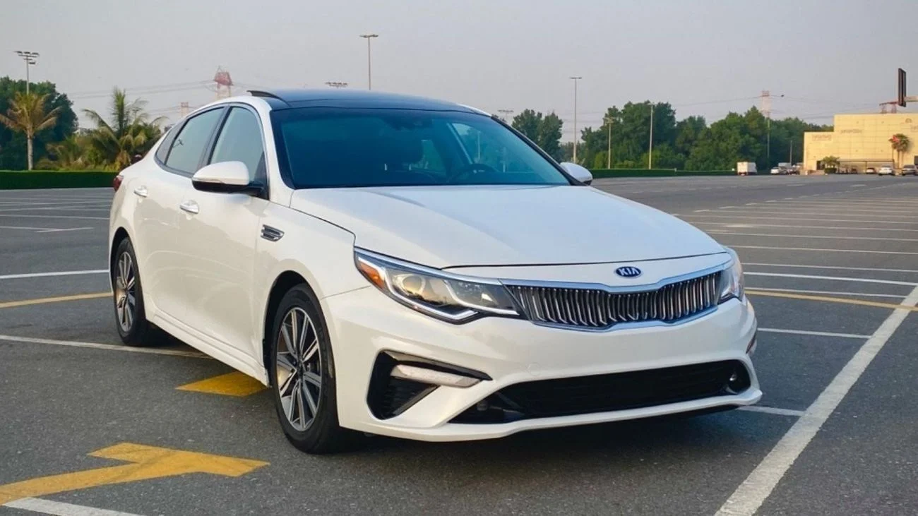 2020 Kia Optima EX, weiß, 72.000 km, Import VAE — Foto 1