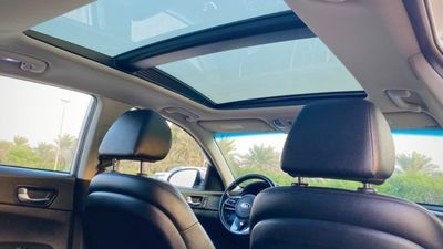 2020 Kia Optima EX, weiß, 72.000 km, Import VAE — Foto 6 z 16