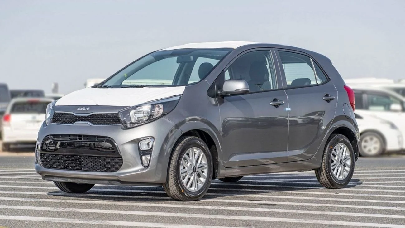 2023 Kia Picanto LX, silber, 0 km, Import VAE — Foto 1