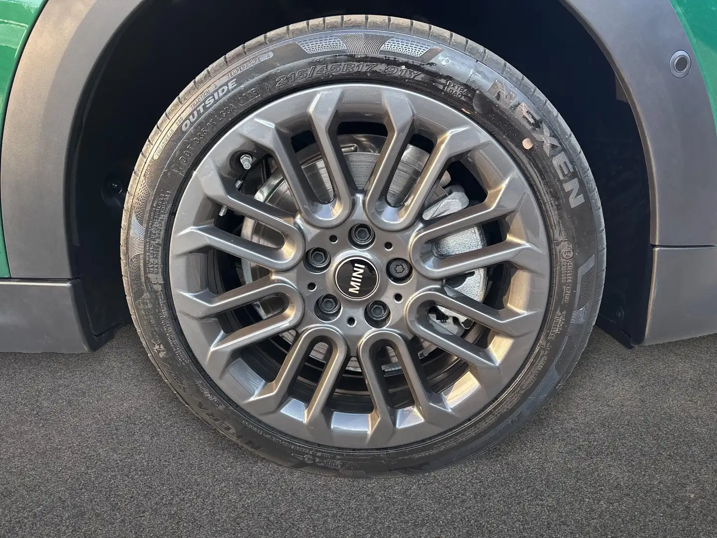 2026 MINI Cooper C, 176 km, Italien — Foto 9 z 12