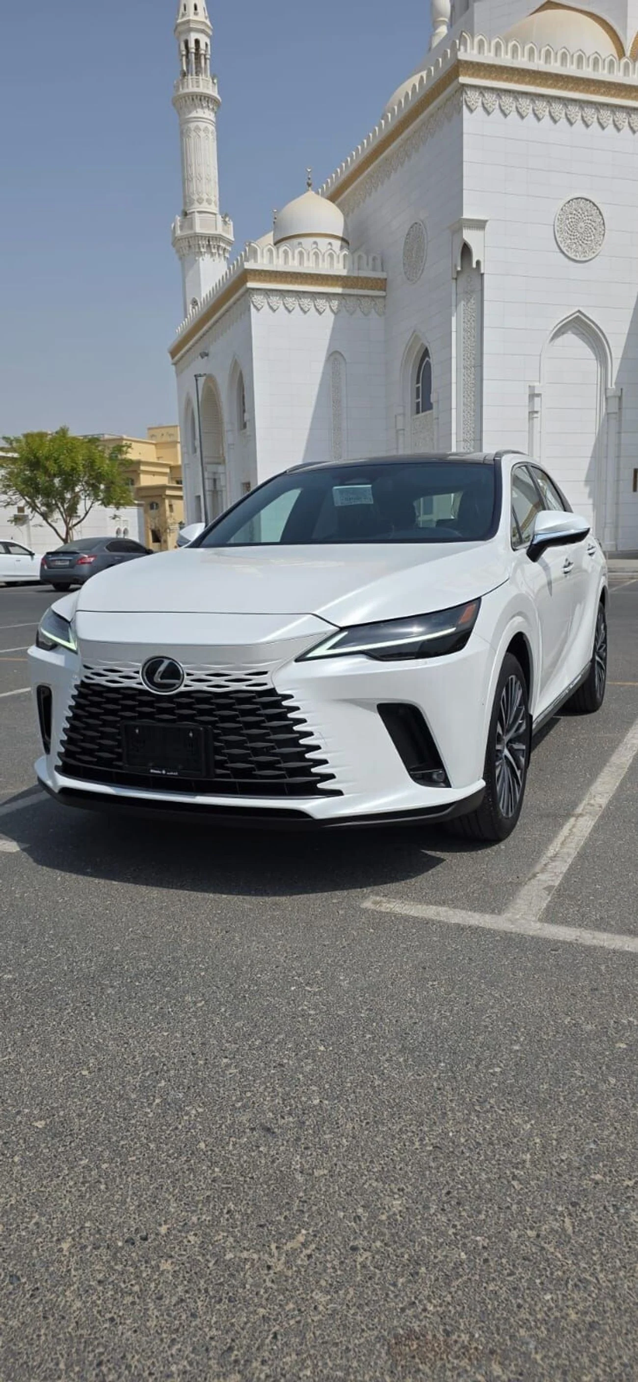 2026 Lexus RX350, weiß, 0 km, Import VAE — Foto 1