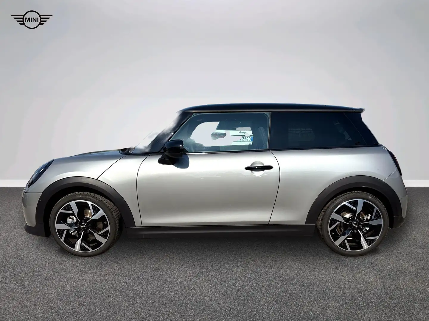 2026 MINI Cooper S, 1.548 km, Italien — Foto 3 z 12