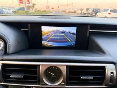 2016 Lexus IS300 AWD, silber, 179.456 km, Import VAE — Foto 6 z 16