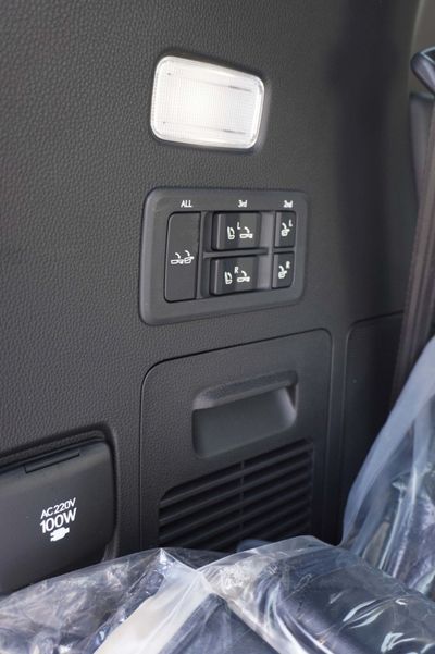 2026 Lexus LX600 SIGNATURE, schwarz, 0 km, Import VAE — Foto 8 z 28