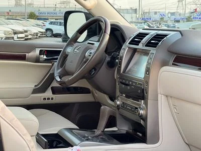 2018 Lexus GX460, weiß, 69.000 km, Import VAE — Foto 12 z 16