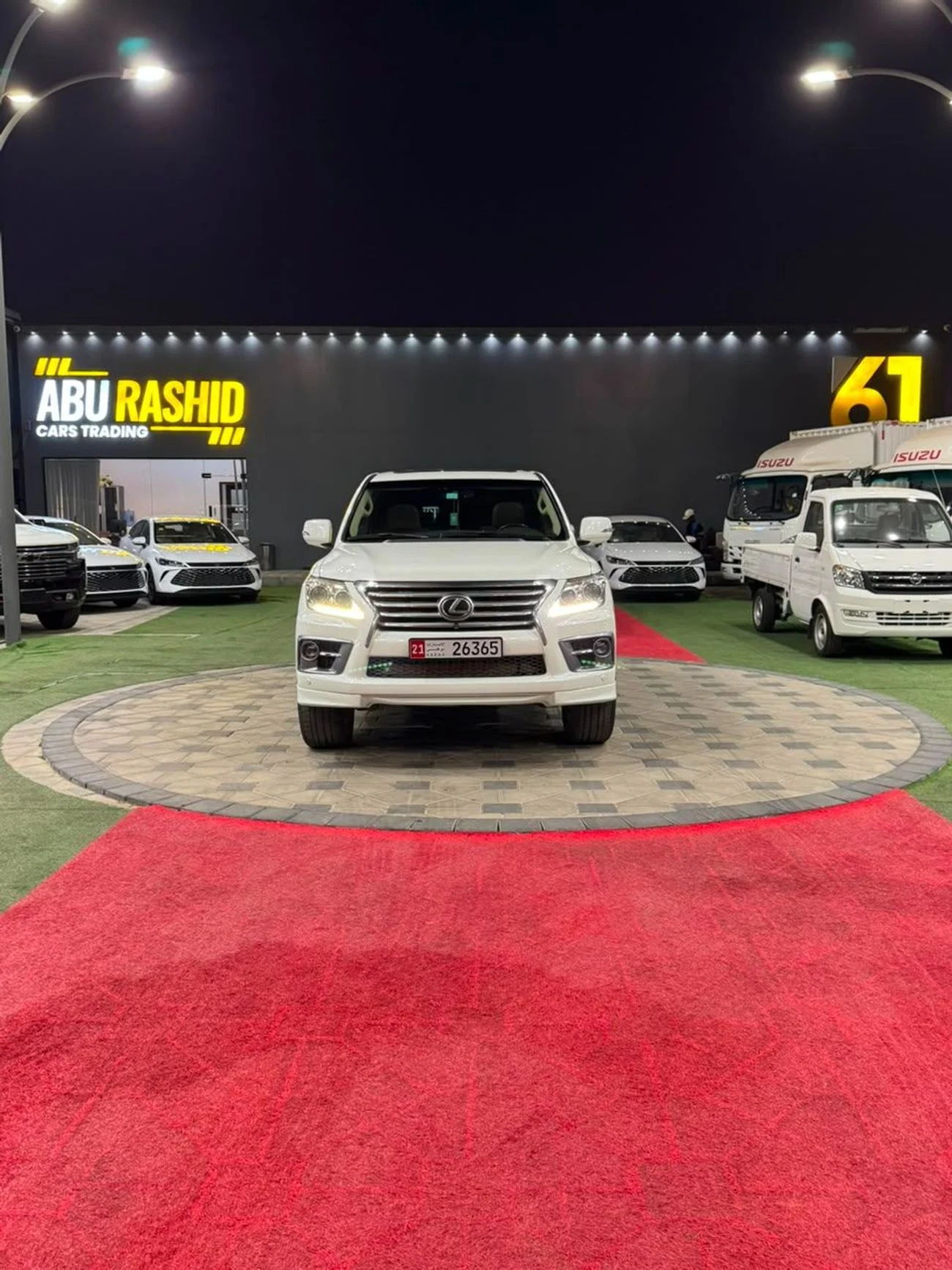 2013 Lexus LX570 PLATINUM, weiß, 188.000 km, Import VAE — Foto 1