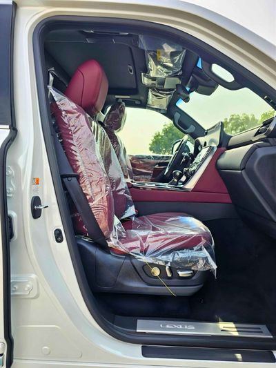2026 Lexus LX 500, weiß, 0 km, Import VAE — Foto 11 z 19