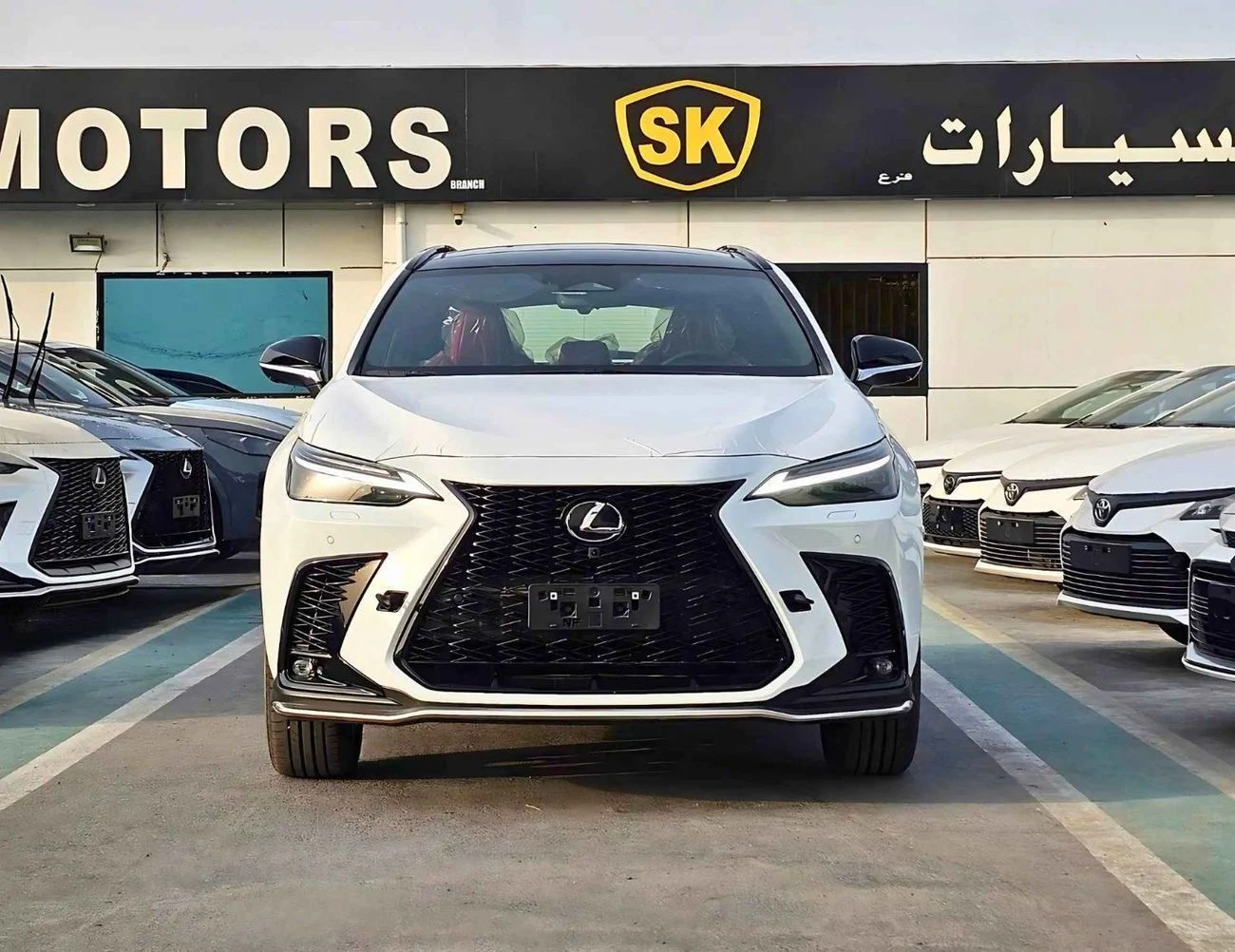 2024 Lexus NX350, weiß, 0 km, Import VAE — Foto 1
