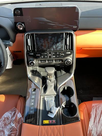 2026 Lexus LX600 VIP, weiß, 0 km, Import VAE — Foto 12 z 20