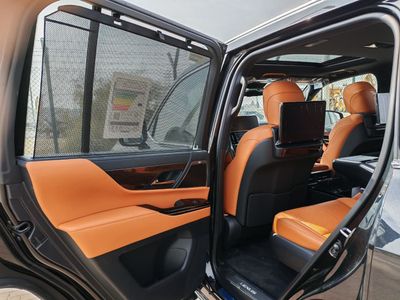 2026 Lexus LX700h, schwarz, 0 km, Import VAE — Foto 12 z 20