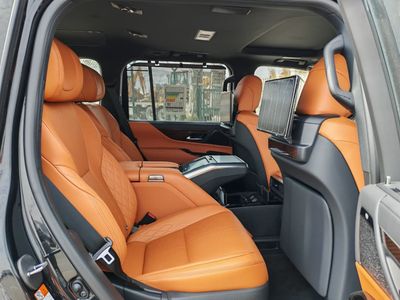 2026 Lexus LX700h, schwarz, 0 km, Import VAE — Foto 13 z 20