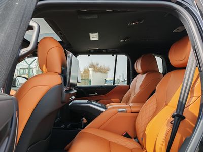 2026 Lexus LX700h, schwarz, 0 km, Import VAE — Foto 16 z 20
