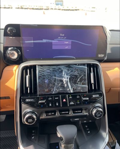 2026 Lexus LX600 PRESTIGE, schwarz, 0 km, Import VAE — Foto 14 z 21