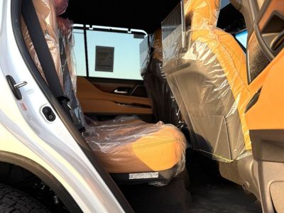 2026 Lexus LX700h SIGNATURE, weiß, 0 km, Import VAE — Foto 11 z 19