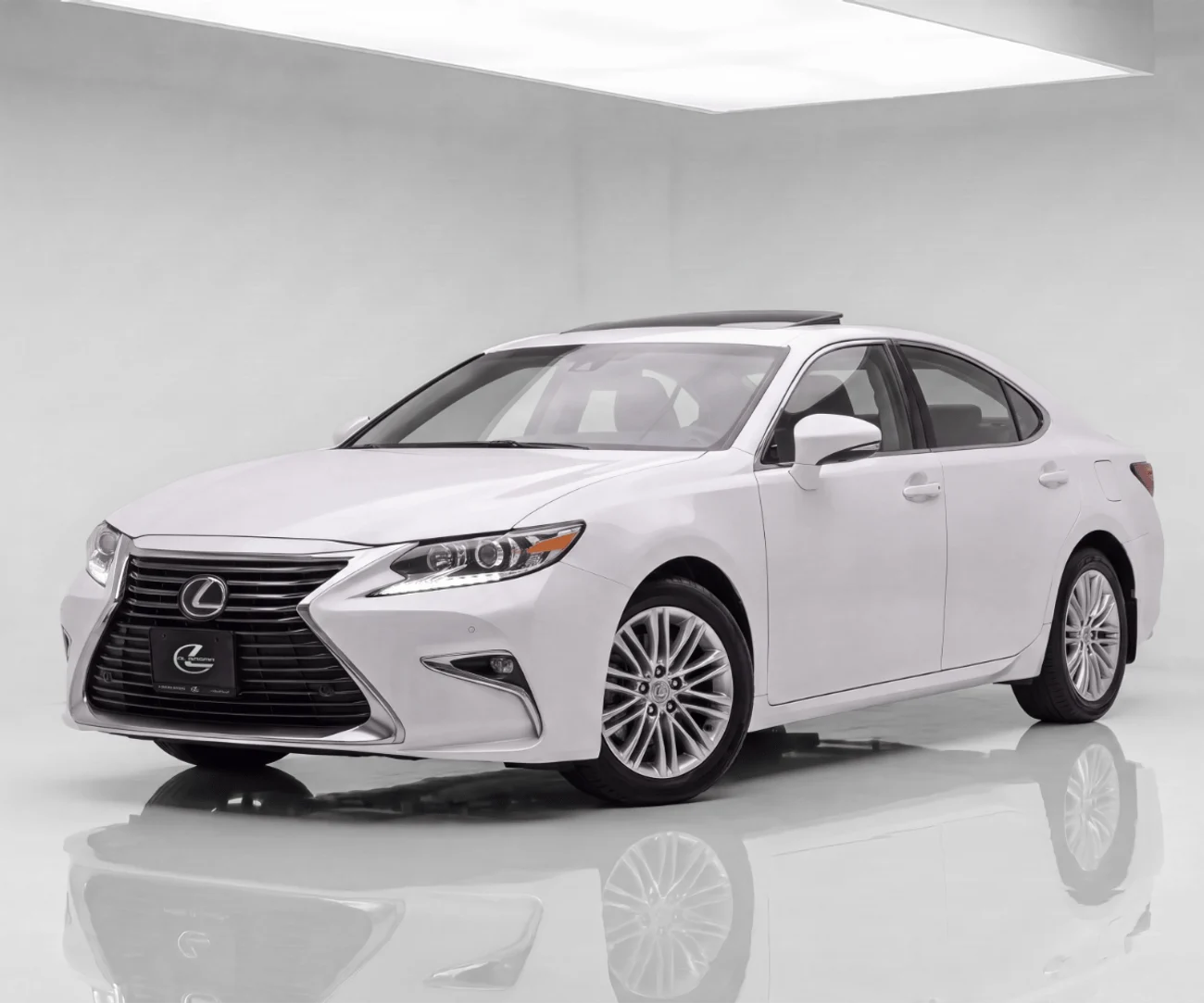 2016 Lexus ES350 PLATINUM, weiß, 226.000 km, Import VAE — Foto 1