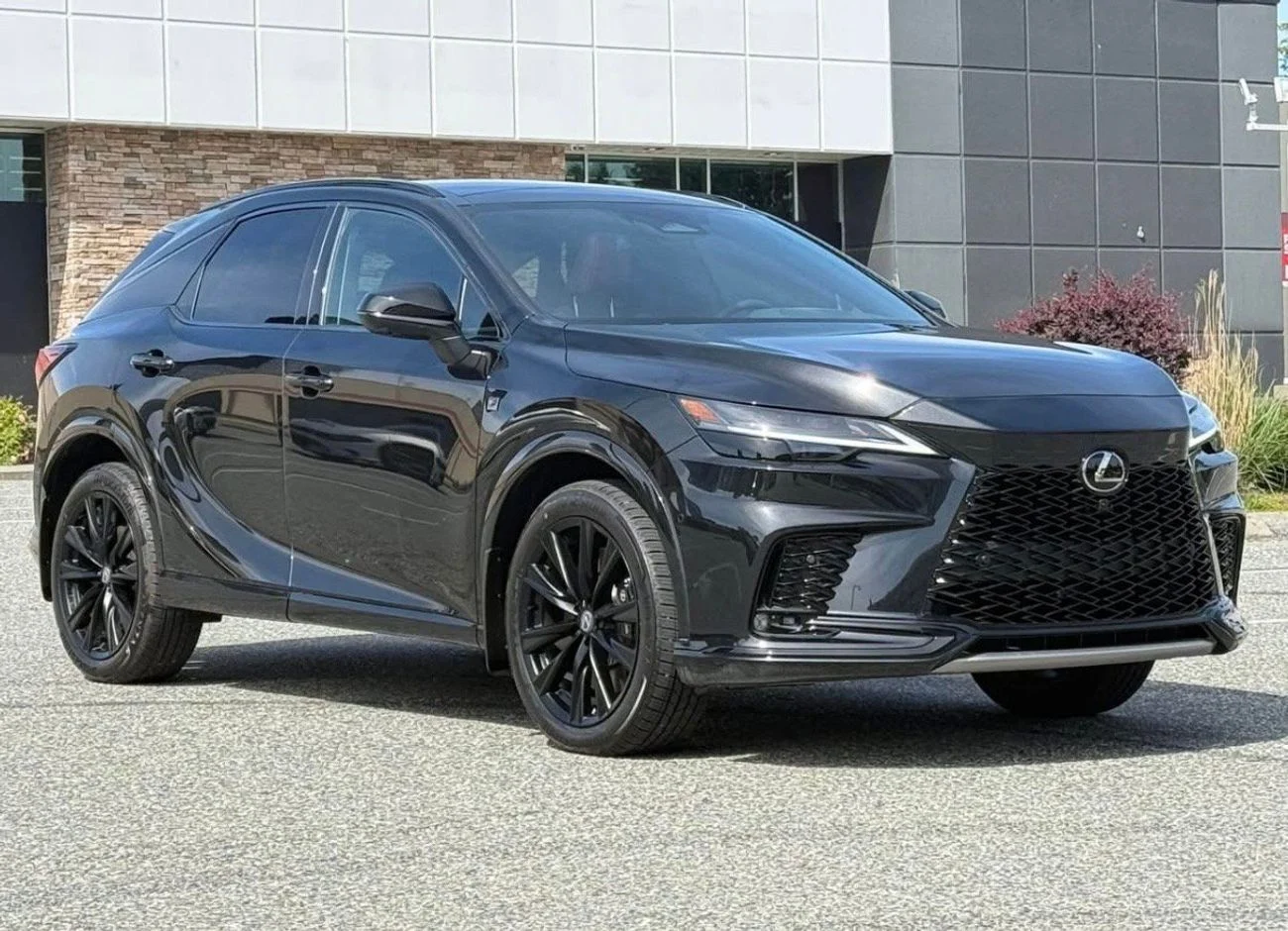 2026 Lexus RX500h F SPORT PERFORMANCE, schwarz, 0 km, Import VAE — Foto 1